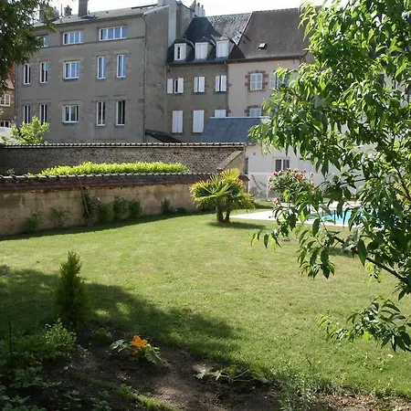 La Demeure De Babette Bed & Breakfast 4*