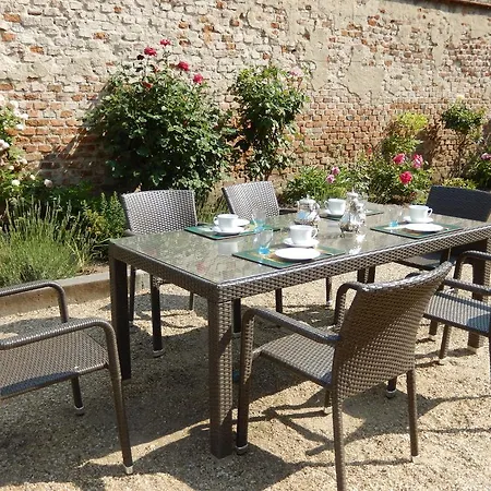 La Demeure De Babette Bed & Breakfast