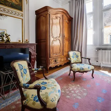 La Demeure De Babette Bed & Breakfast