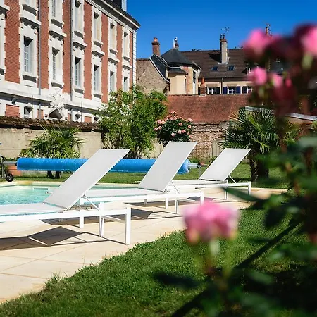 La Demeure De Babette Bed & Breakfast Moulins (Allier)
